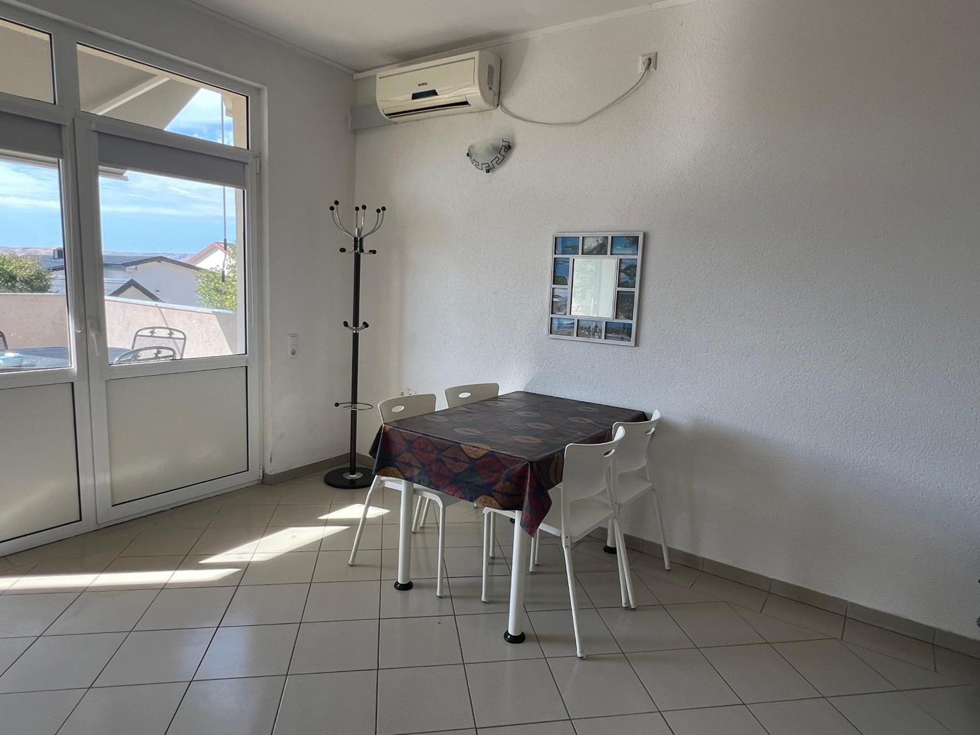 Apartment Vrata Velebita קרלובג חדר תמונה